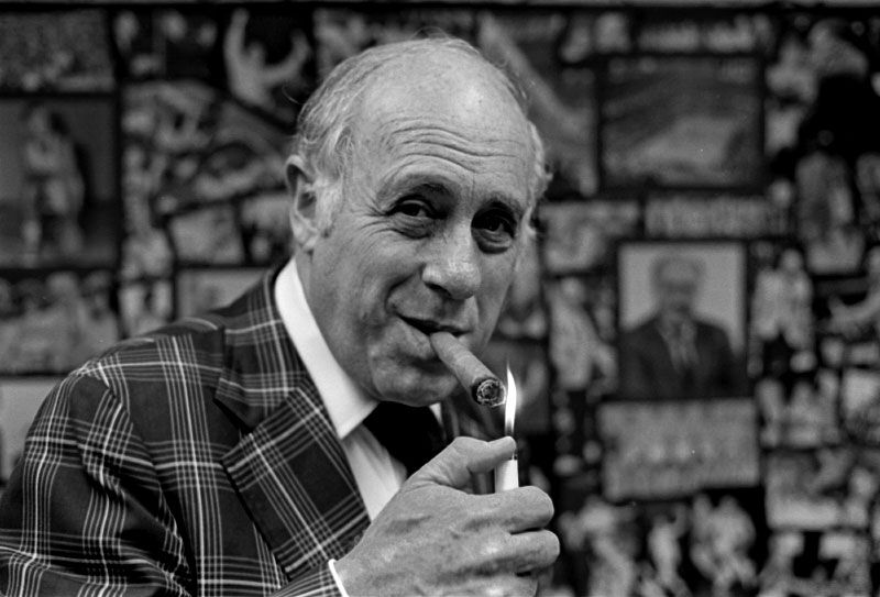 red, auerbach, bio, biografia, biografía, biopic, baloncesto, entrenador
